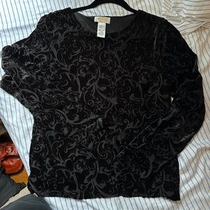 Gorgeous top with black velvet detailing